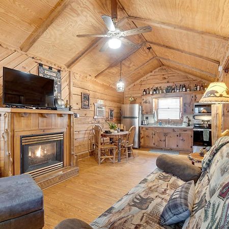 Secluded Family Retreat In Dahlonega With Hot Tub! Βίλα Εξωτερικό φωτογραφία