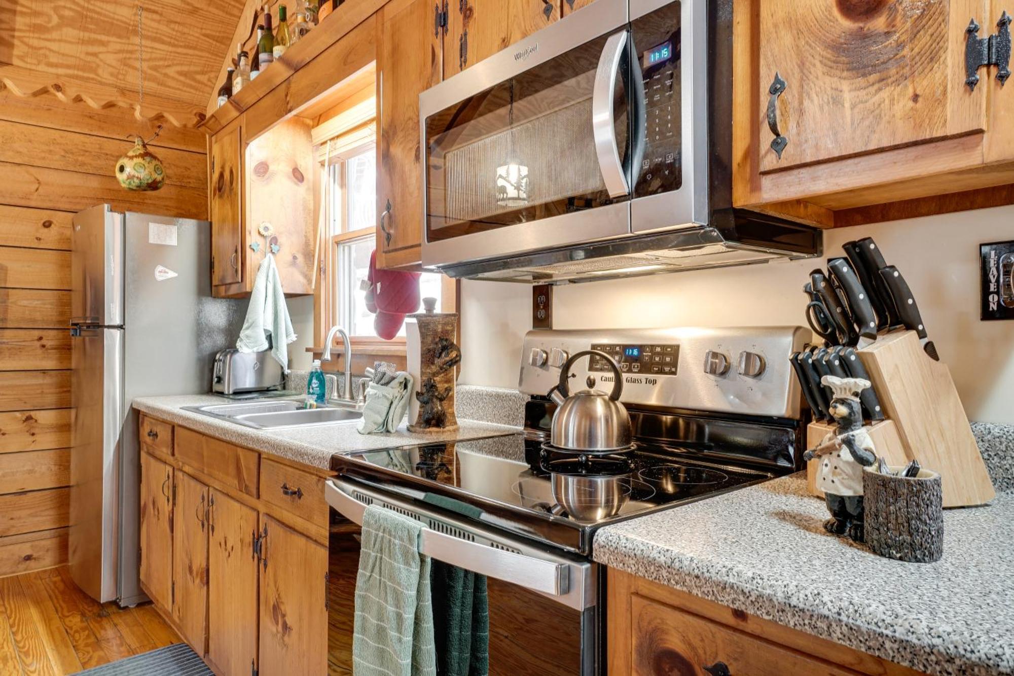 Secluded Family Retreat In Dahlonega With Hot Tub! Βίλα Εξωτερικό φωτογραφία