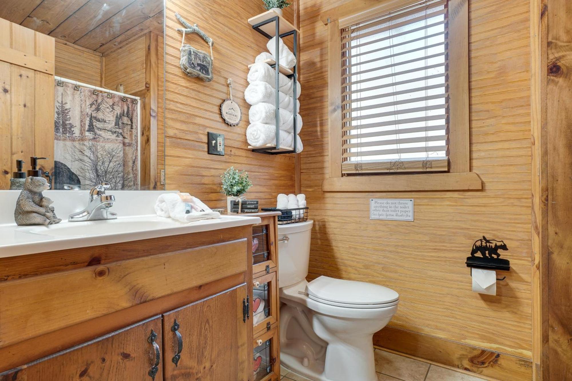 Secluded Family Retreat In Dahlonega With Hot Tub! Βίλα Εξωτερικό φωτογραφία