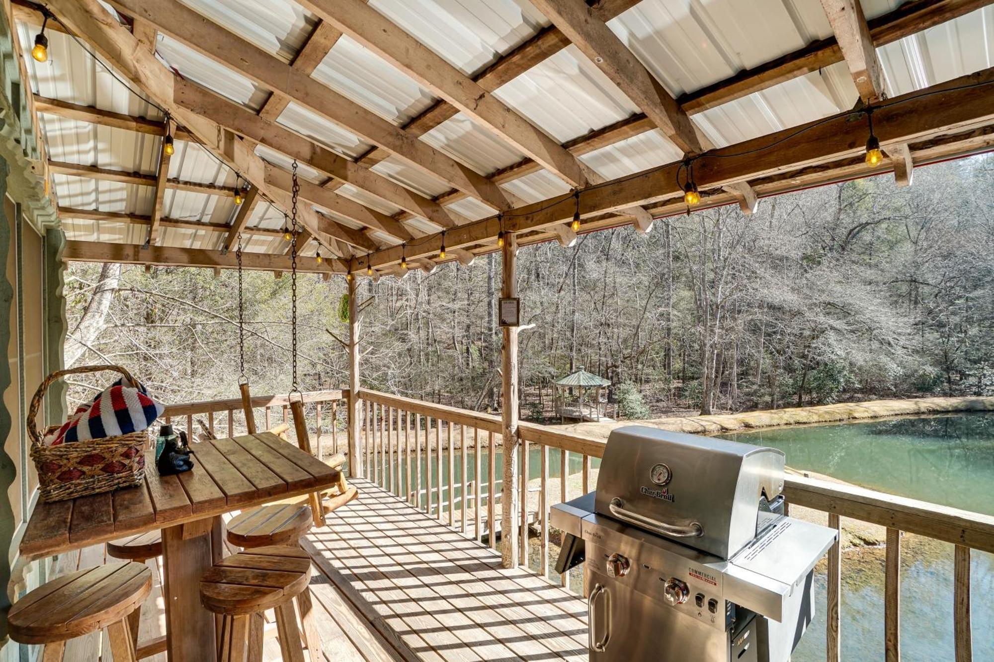 Secluded Family Retreat In Dahlonega With Hot Tub! Βίλα Εξωτερικό φωτογραφία
