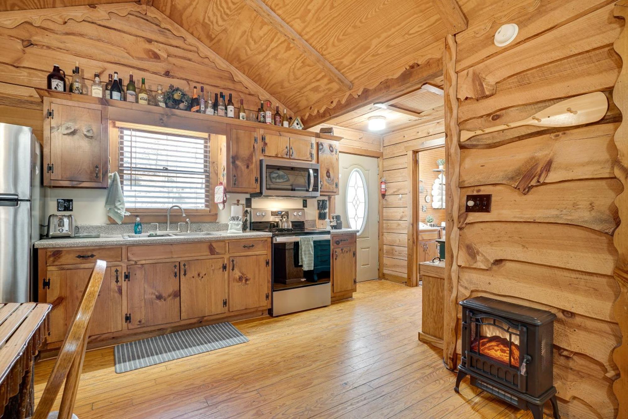Secluded Family Retreat In Dahlonega With Hot Tub! Βίλα Εξωτερικό φωτογραφία