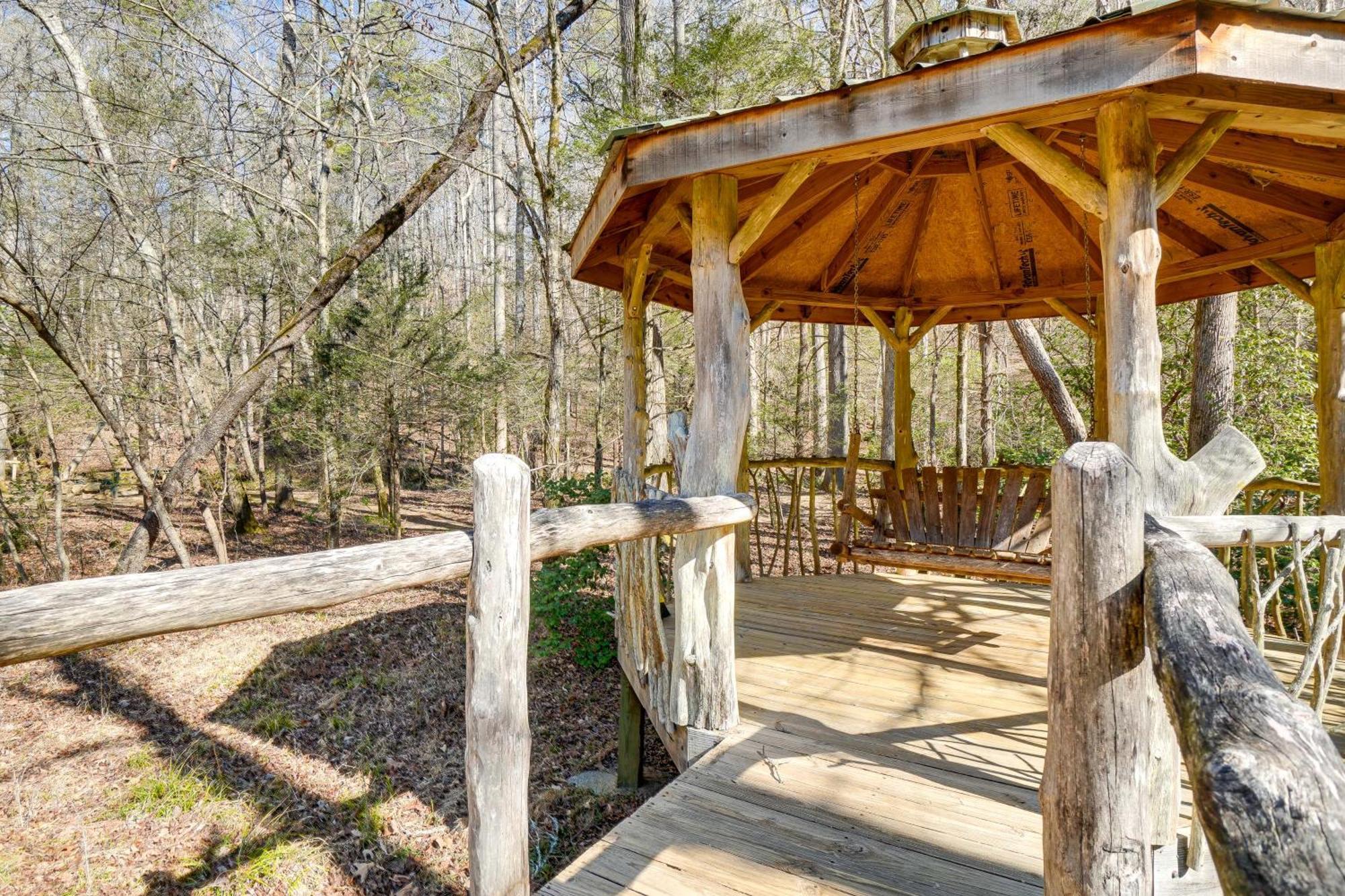 Secluded Family Retreat In Dahlonega With Hot Tub! Βίλα Εξωτερικό φωτογραφία